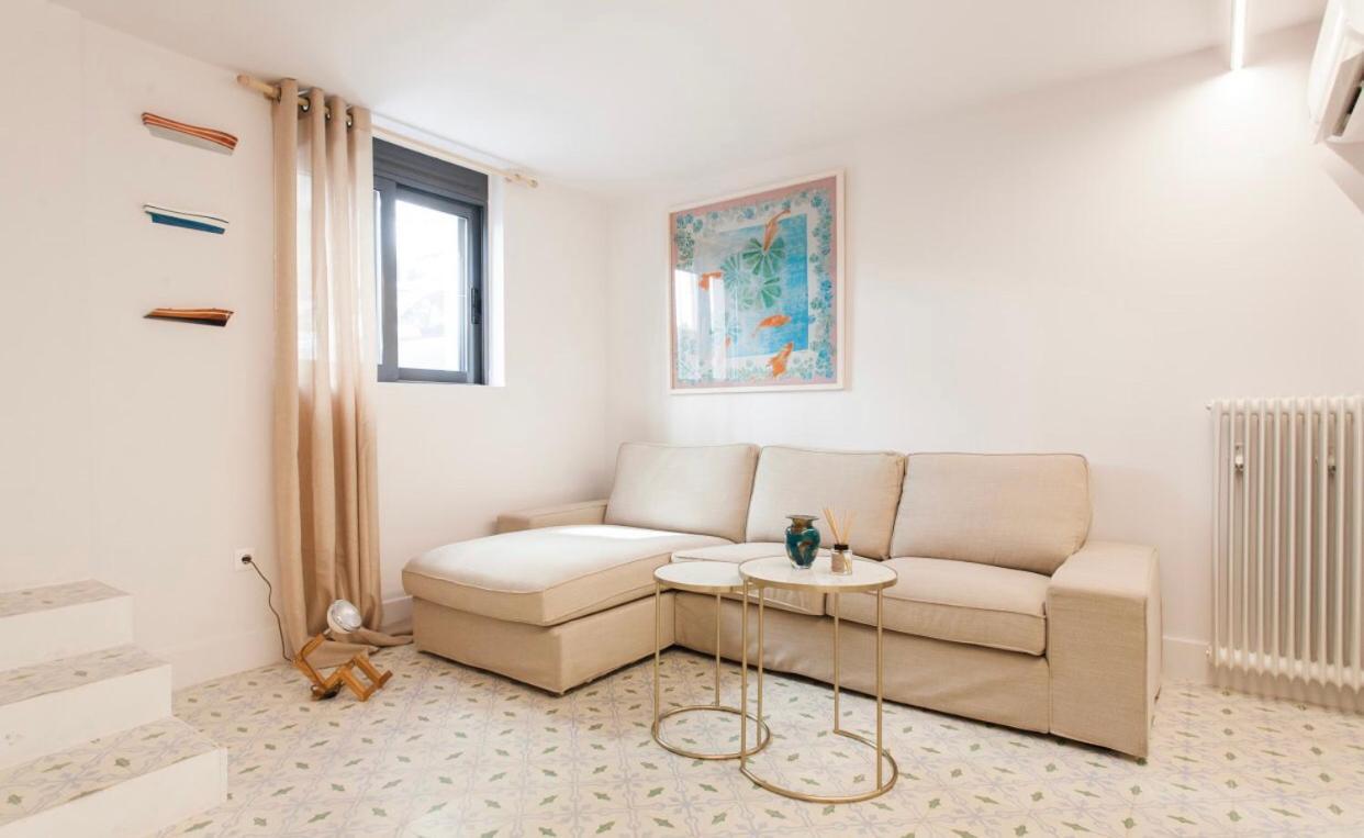Apartment Athos 18 Kolonaki Square Central!!! Athens